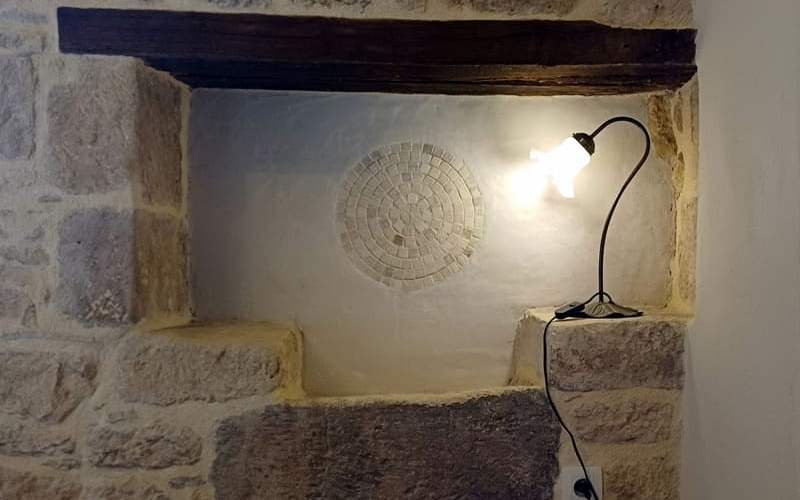 Gîte d'étape Molières - séjour - restauration évier pierre