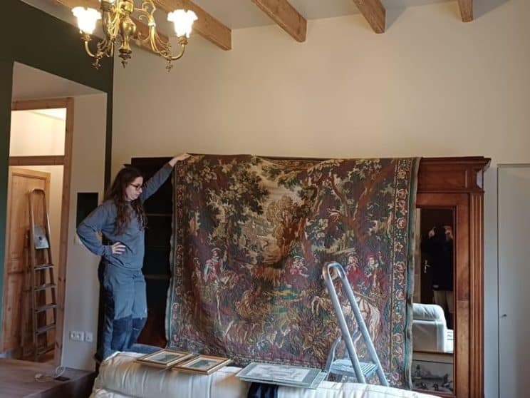 Gîte d'étape Molières - séjour - pose tapisserie