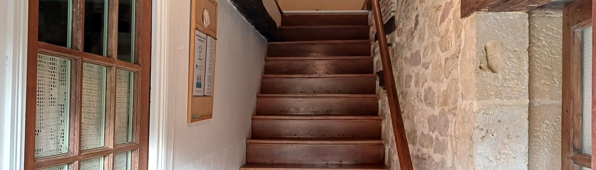 Gîte d'étape Molières - cage d'escalier