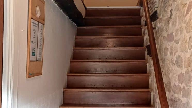 Gîte d'étape Molières - cage d'escalier